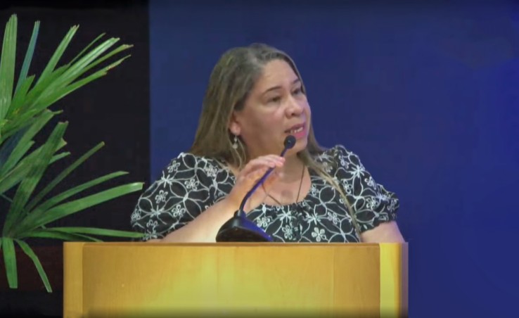 Roseane Garcia durante discurso no evento da ANA